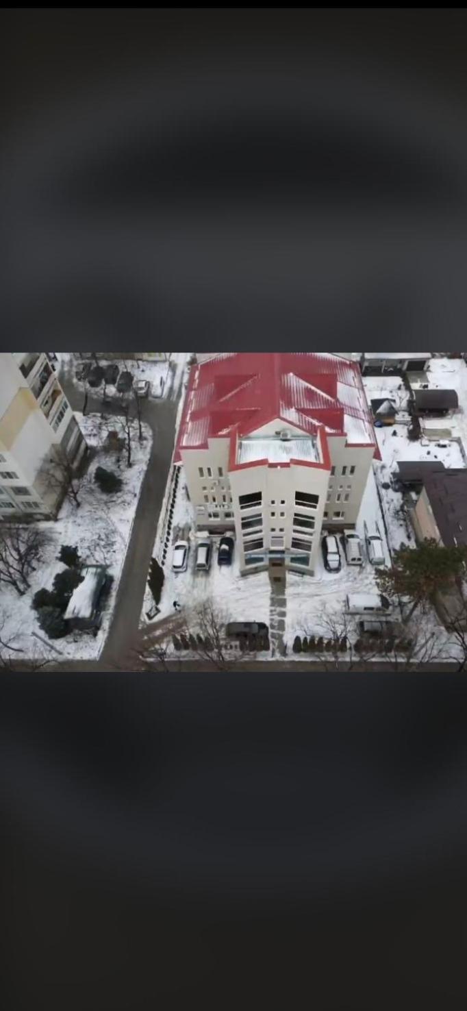 Style Hotel Ungheni Targ Exterior foto